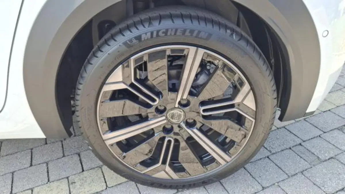 Lancia Ypsilon nuova a Padova (5)