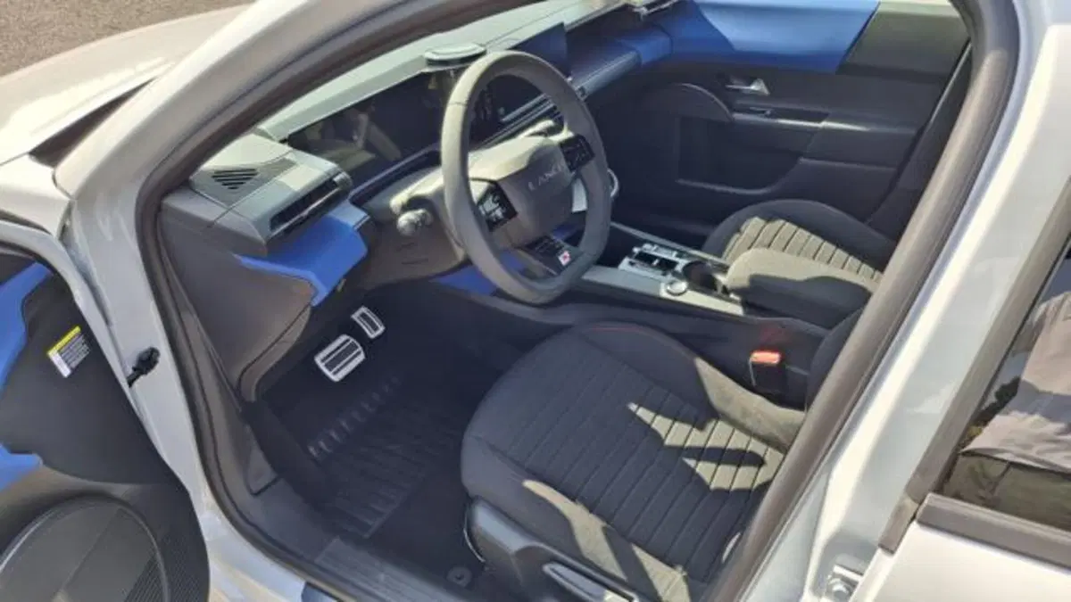 Lancia Ypsilon nuova a Padova (7)