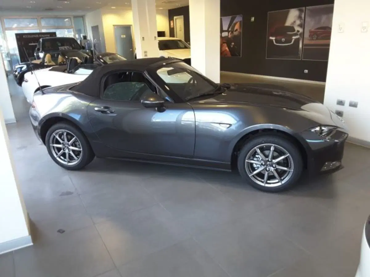 Mazda MX-5 nuova a Firenze (3)