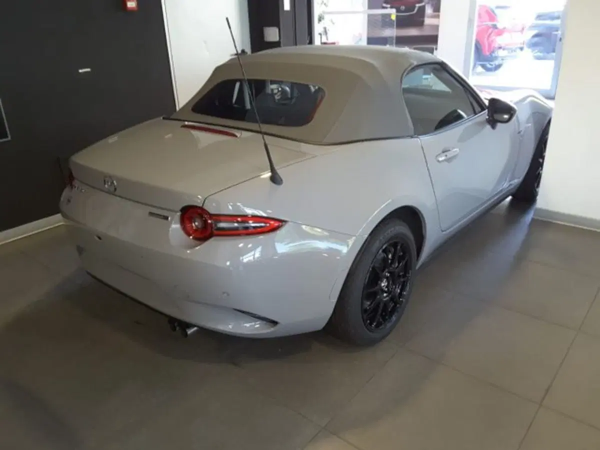 Mazda MX-5 nuova a Firenze (7)