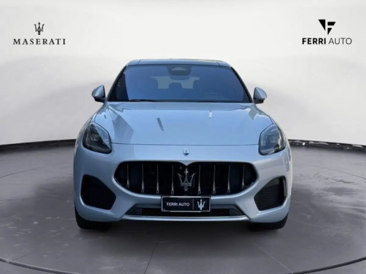 Maserati Grecale usata a Udine (3)