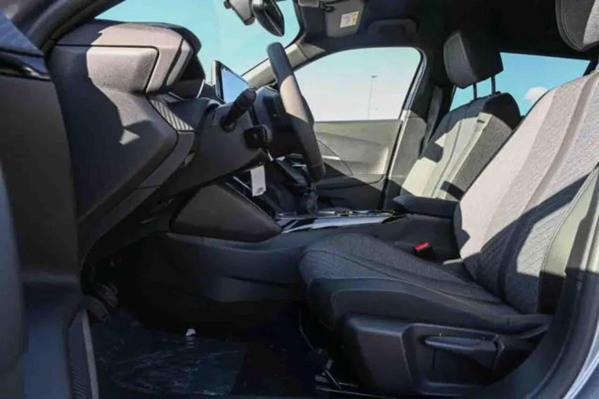 Peugeot 2008 nuova a Torino (9)