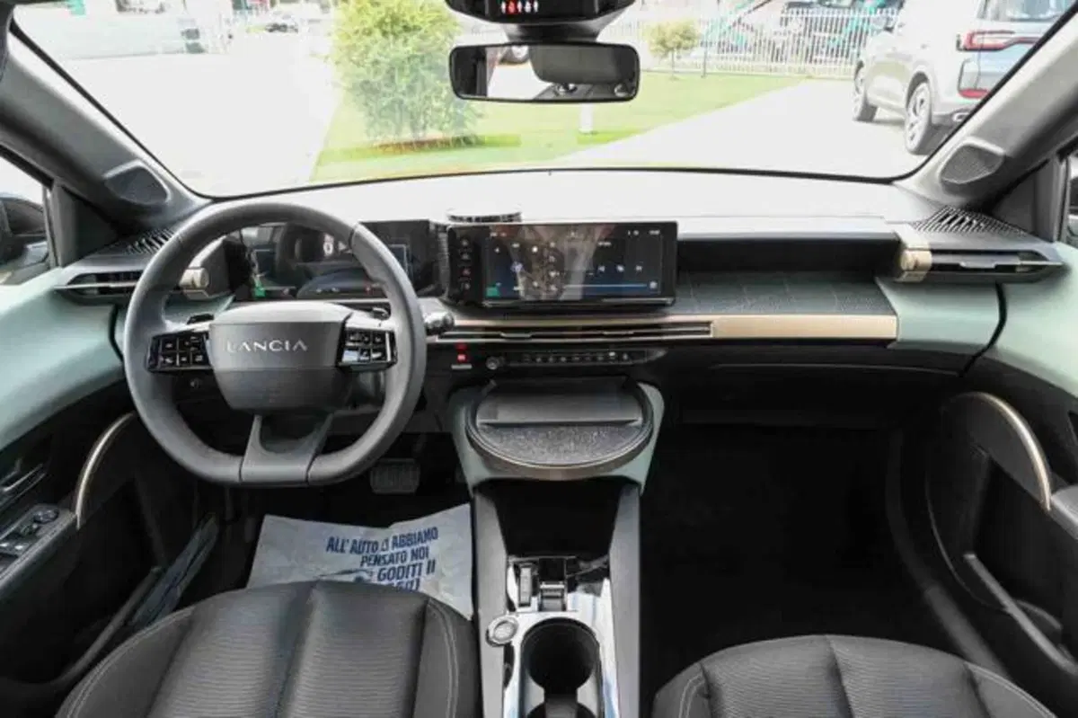 Lancia Ypsilon nuova a Torino (7)