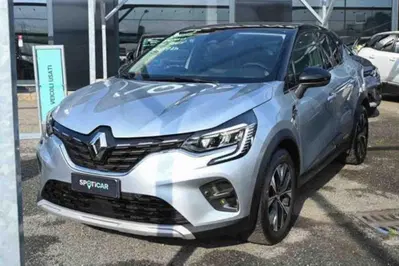 Renault Captur TCe 90 CV Techno del 2024 usata a Pianezza