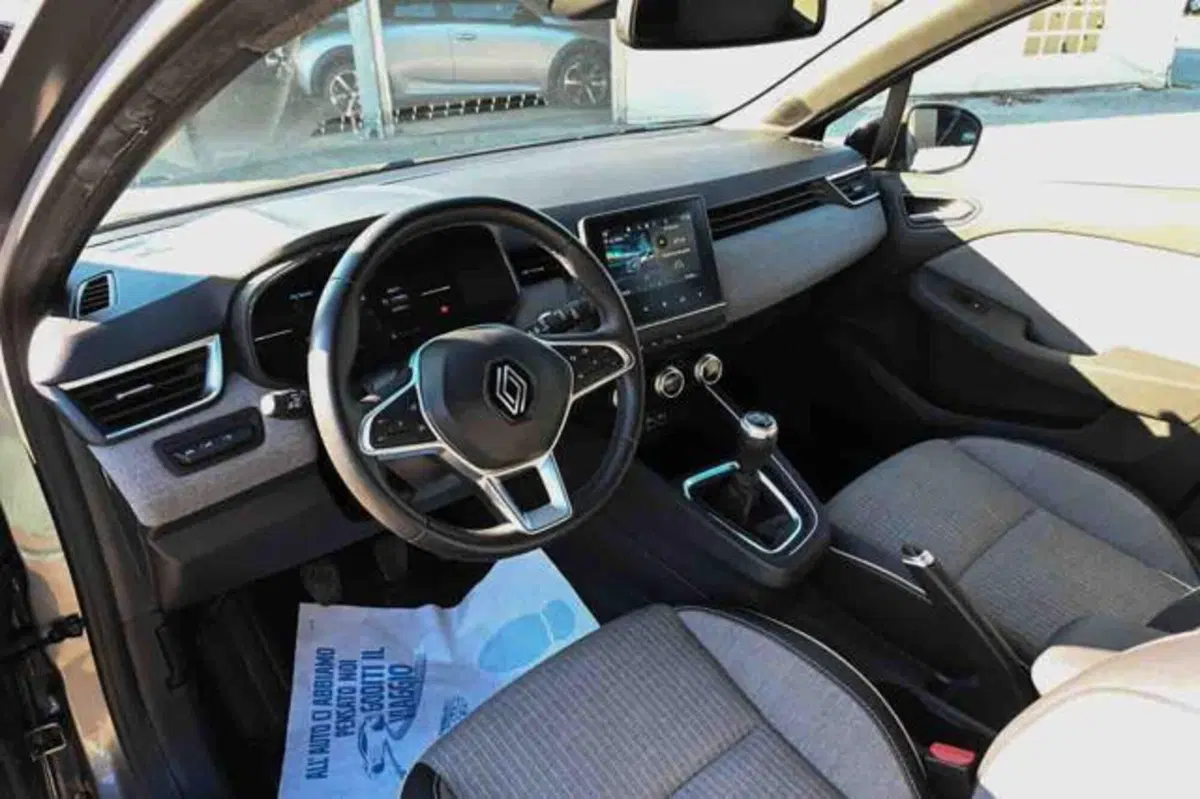 Renault Clio usata a Torino (8)
