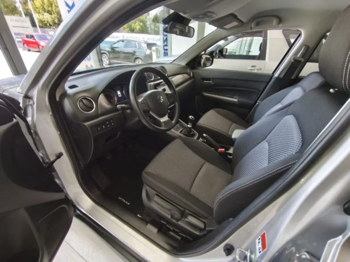 Suzuki Vitara usata a Torino (8)