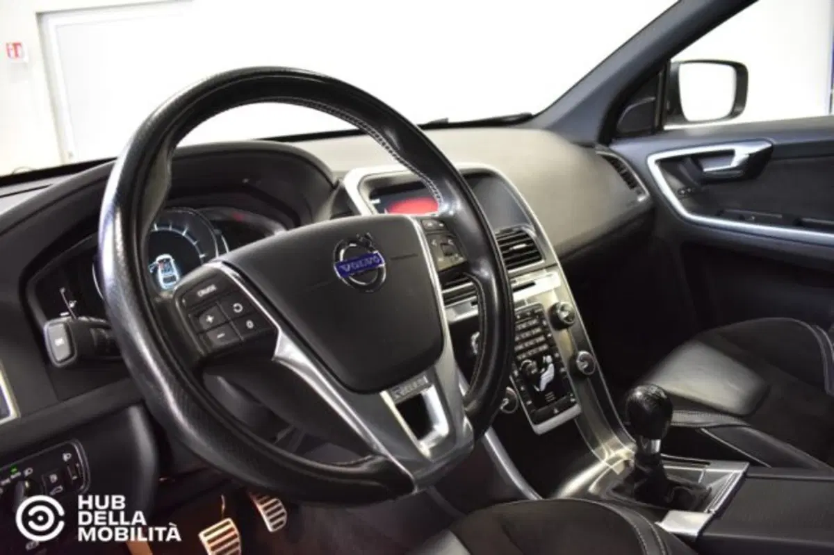 Volvo XC60 usata a Perugia (18)