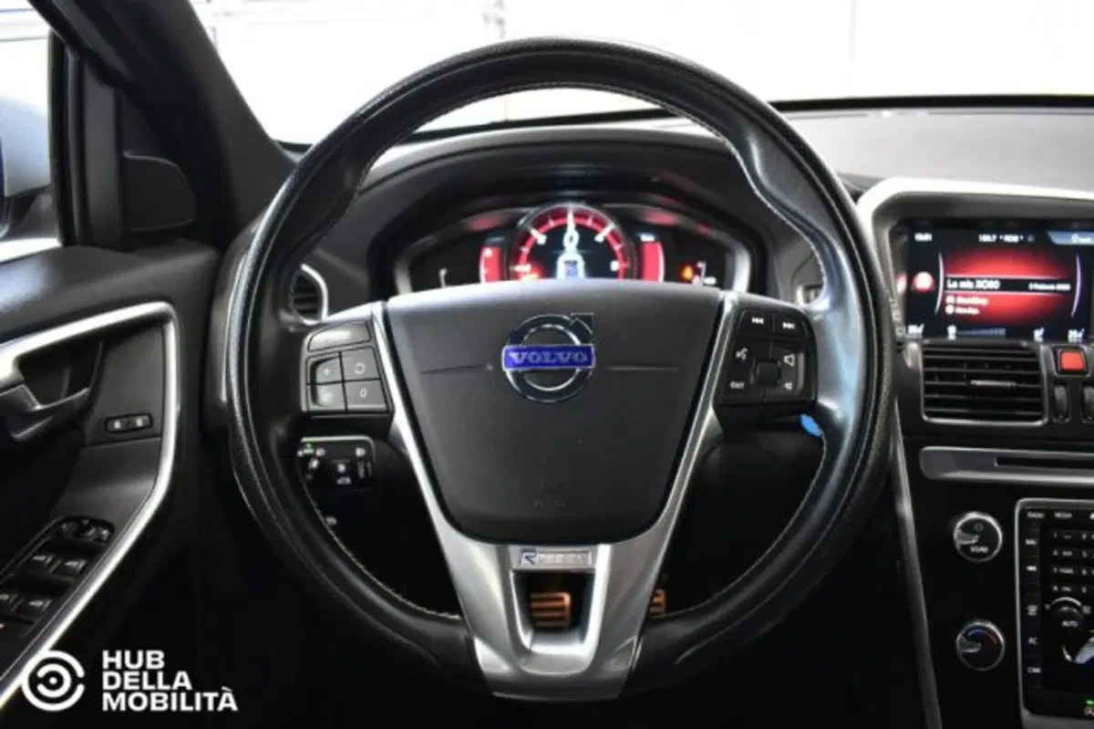 Volvo XC60 usata a Perugia (8)
