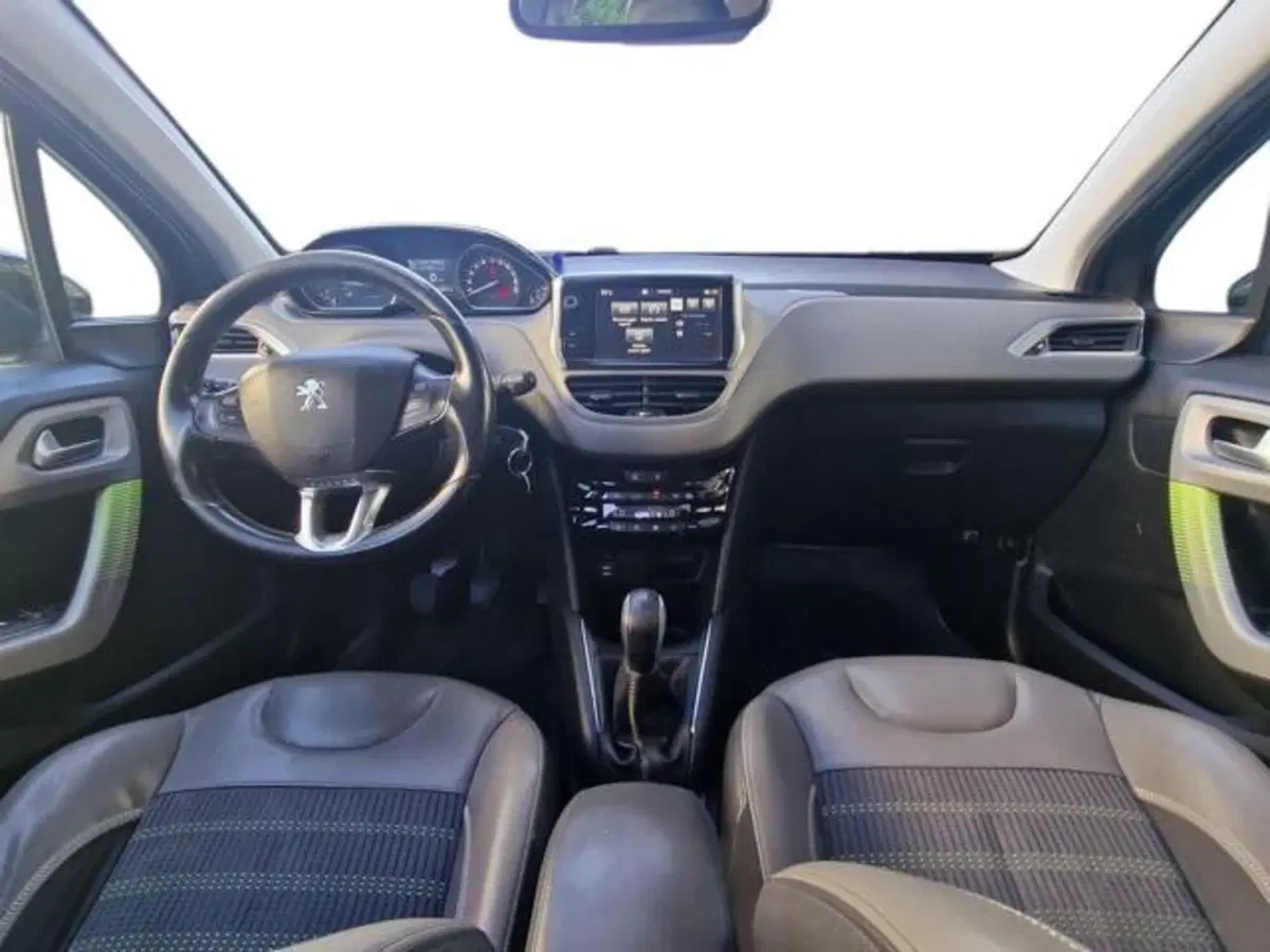 Peugeot 208 usata a Salerno (12)