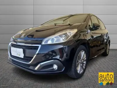 Peugeot 208 82 5 porte Allure del 2018 usata a Salerno