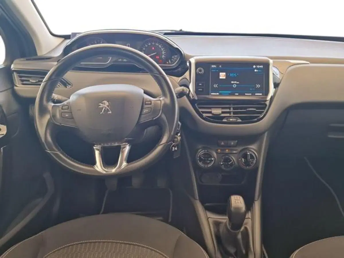 Peugeot 208 usata a Salerno (10)