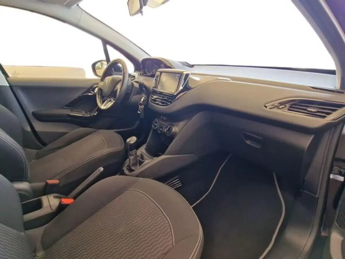 Peugeot 208 usata a Salerno (13)