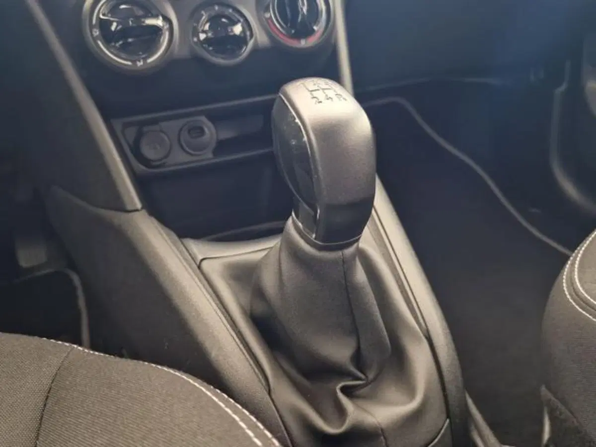 Peugeot 208 usata a Salerno (17)