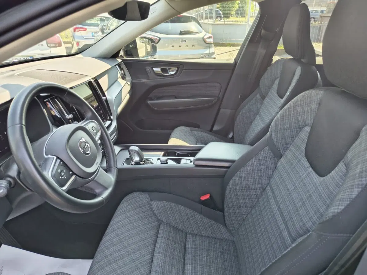 Volvo XC60 usata a Firenze (9)
