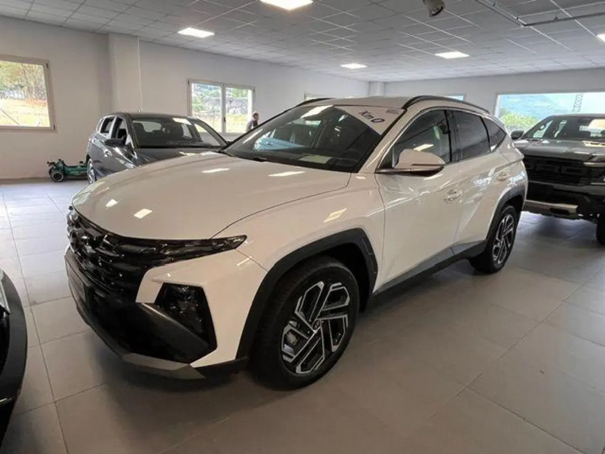 Hyundai Tucson nuova a Verbano Cusio Ossola (2)