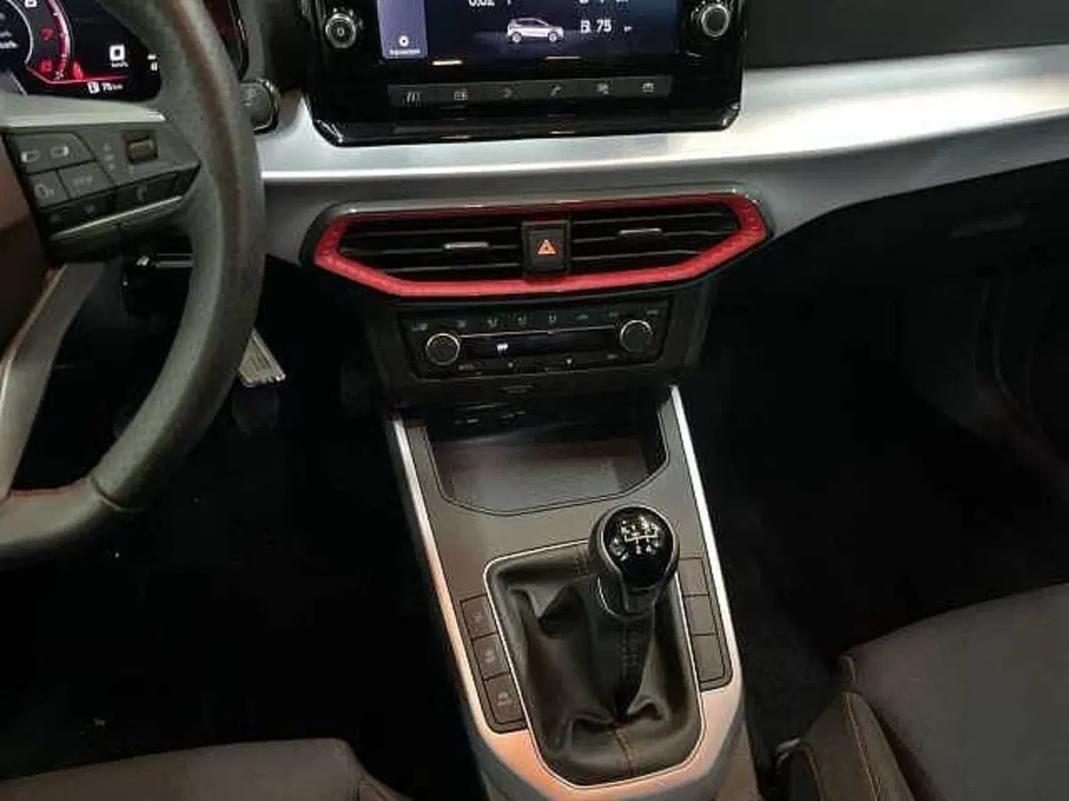 SEAT Arona usata a Napoli (16)