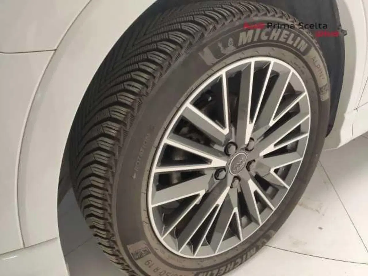 Audi Q3 Sportback usata a Avellino (9)