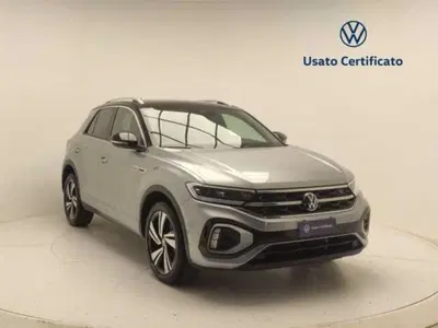 Volkswagen T-Roc 1.0 TSI R-Line del 2023 usata a Pratola Serra