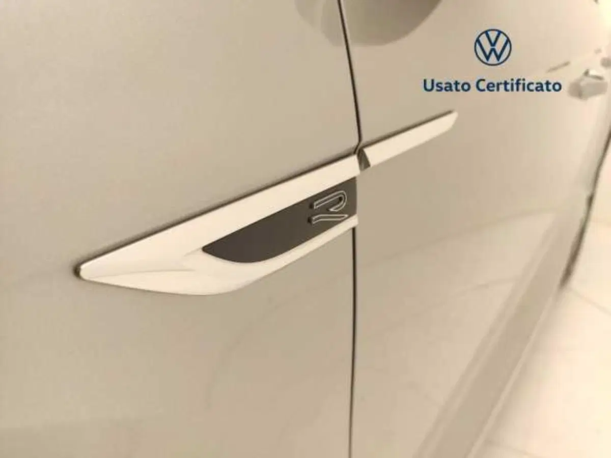 Volkswagen T-Roc usata a Avellino (13)
