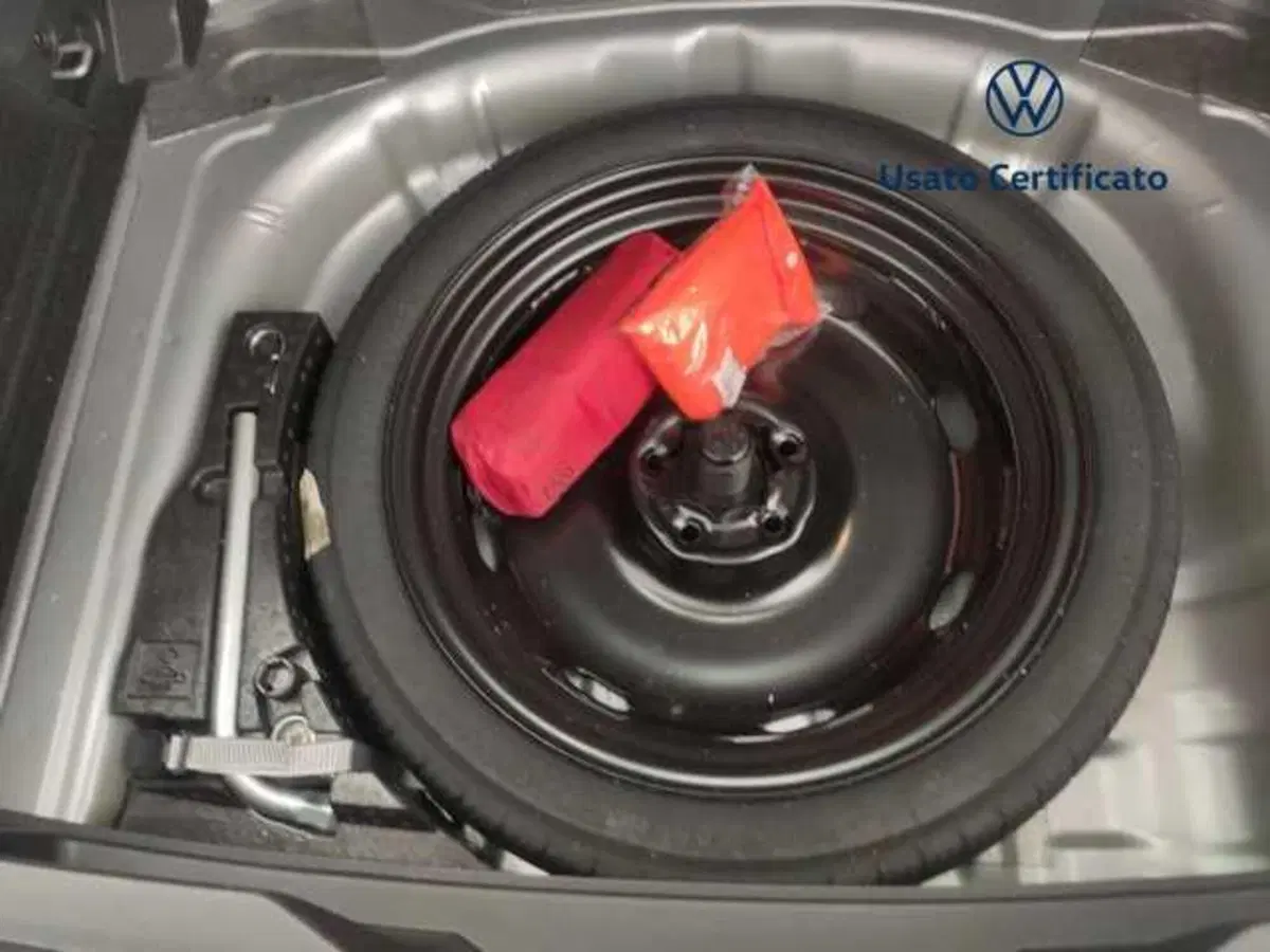 Volkswagen T-Roc usata a Avellino (18)