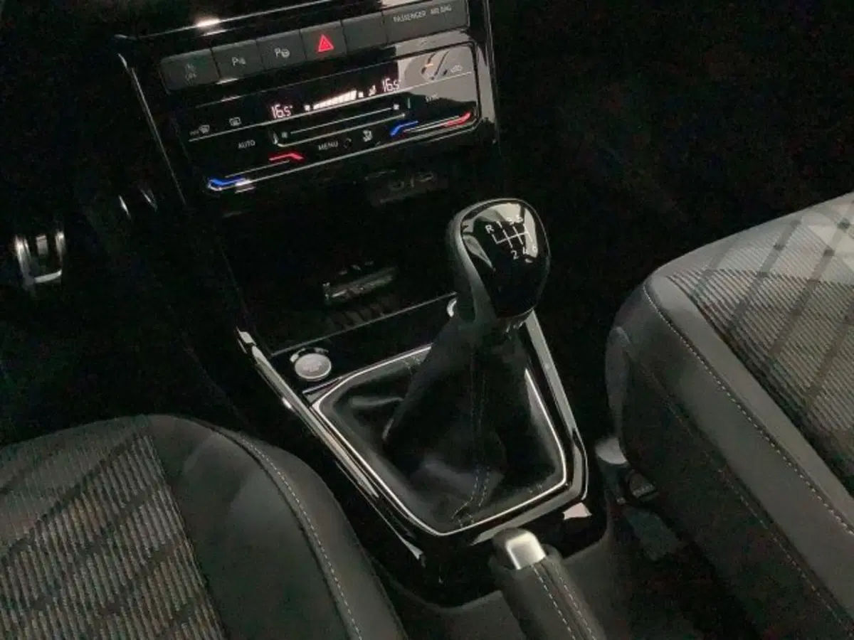 Volkswagen T-Cross nuova a Catania (8)