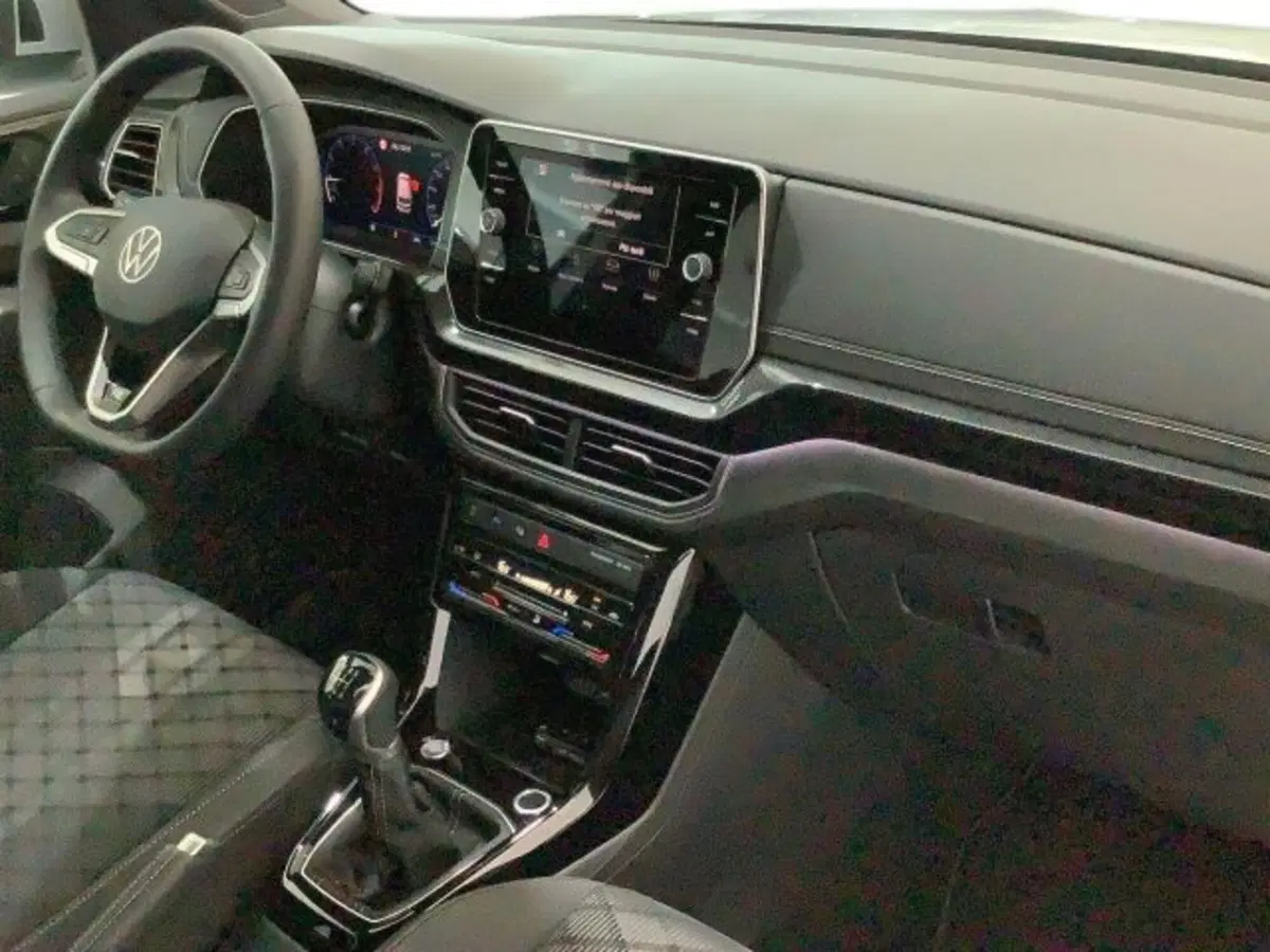 Volkswagen T-Cross nuova a Catania (9)
