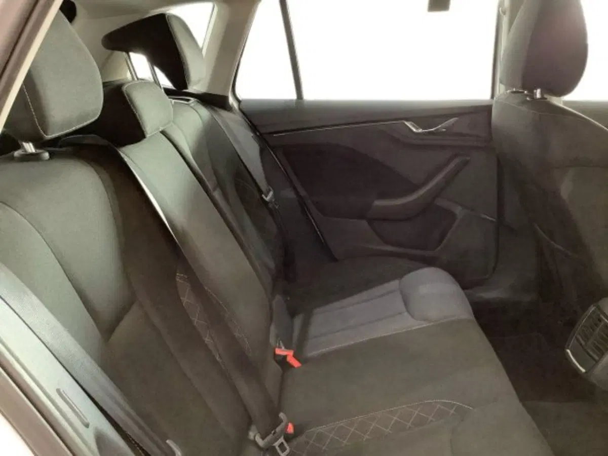 Skoda Kamiq usata a Catania (11)