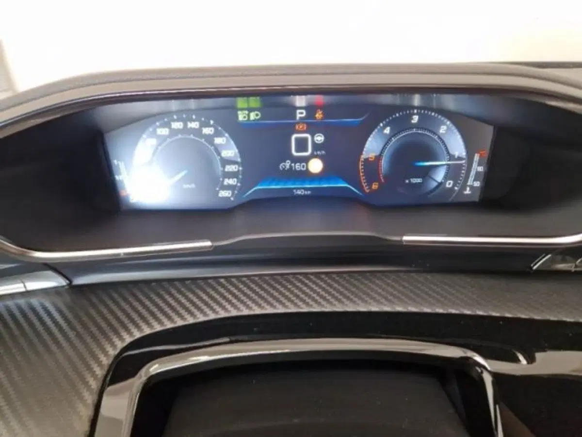 Peugeot 508 nuova a Catania (7)