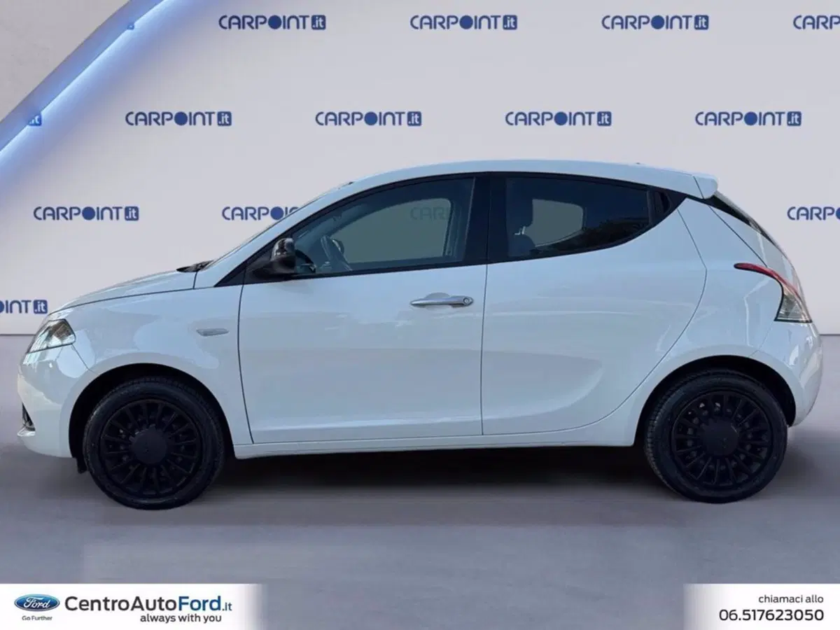 Lancia Ypsilon usata a Roma (2)