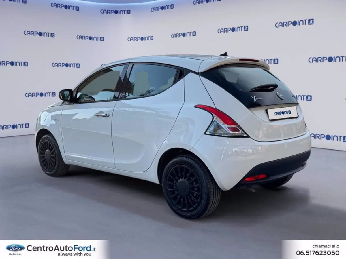 Lancia Ypsilon usata a Roma (3)