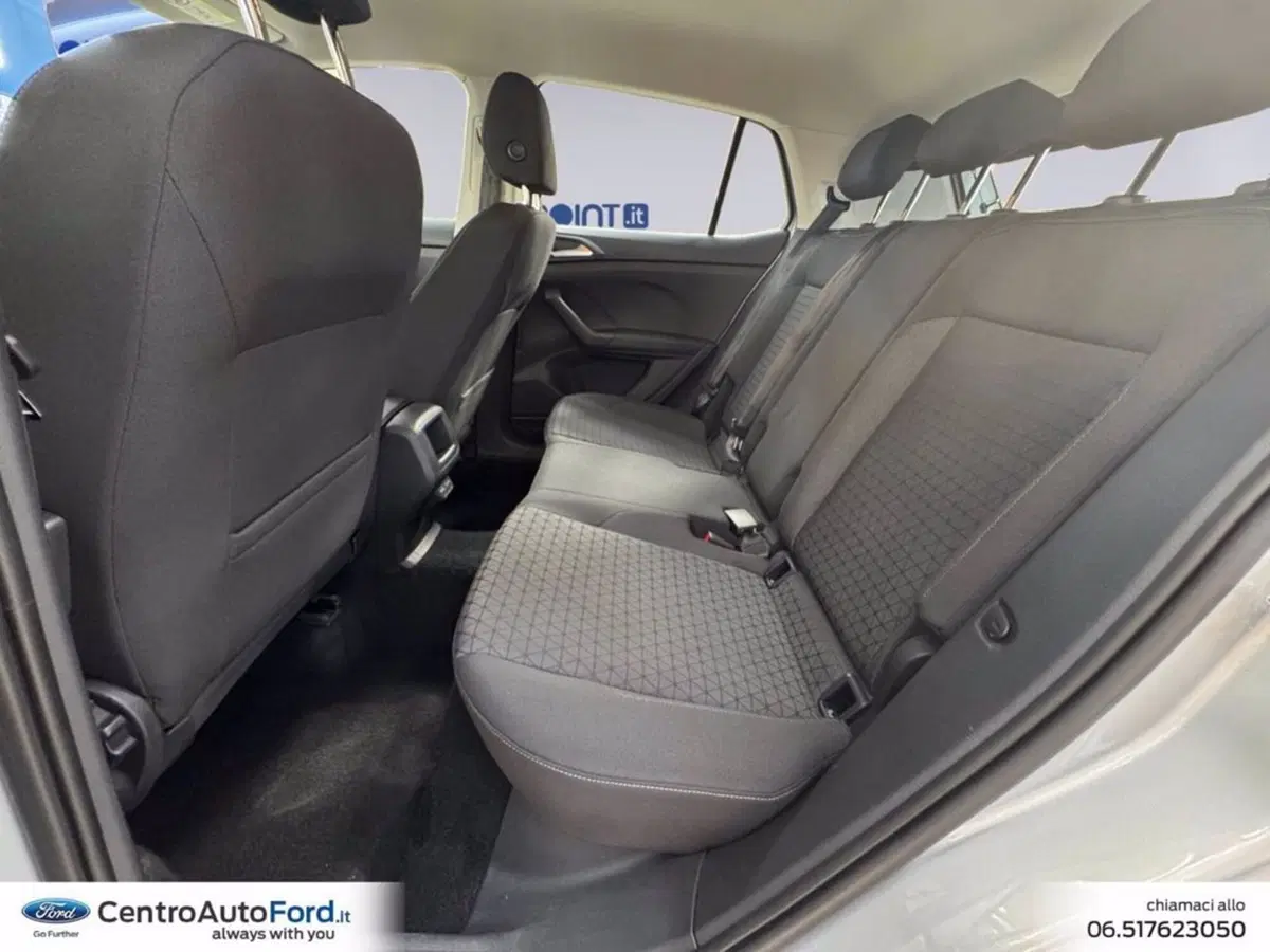 Volkswagen T-Cross usata a Roma (13)
