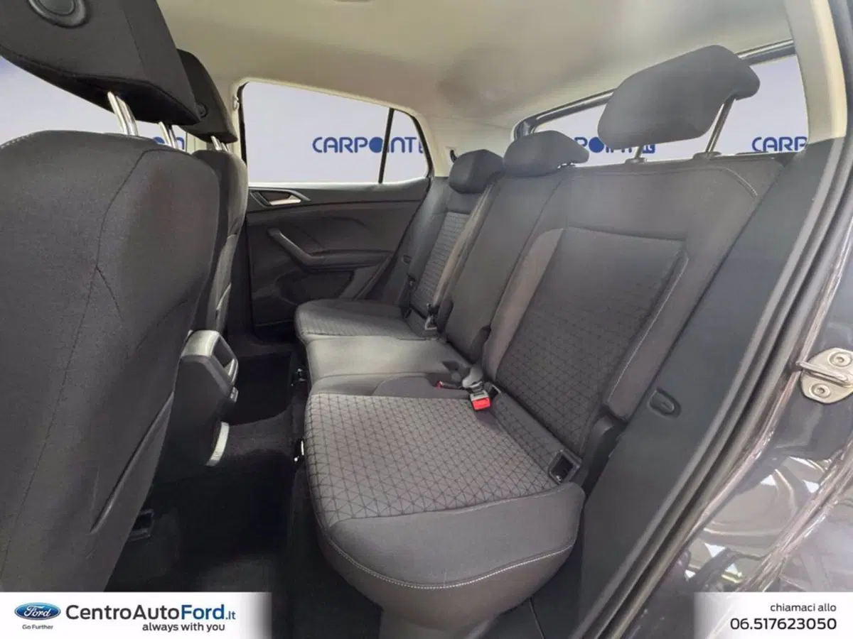 Volkswagen T-Cross usata a Roma (13)