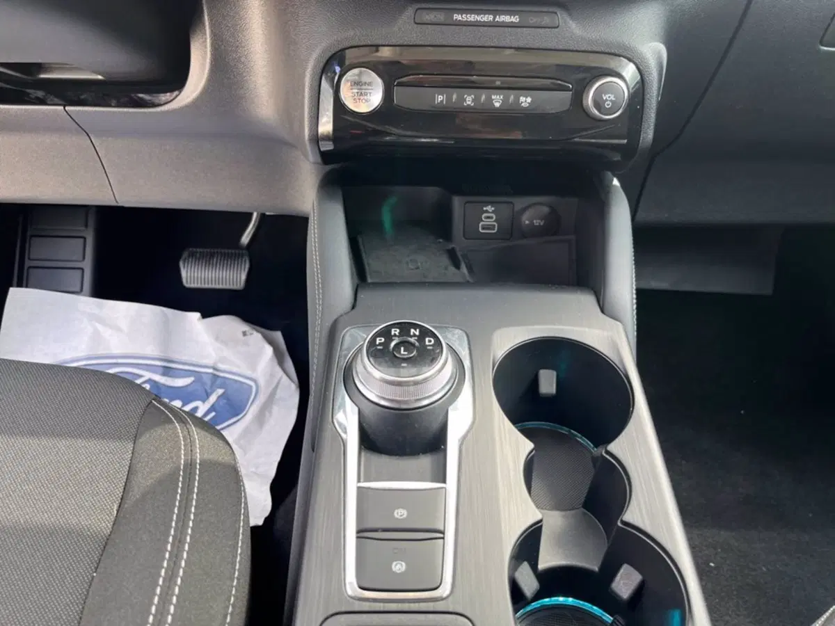 Ford Kuga usata a Milano (16)