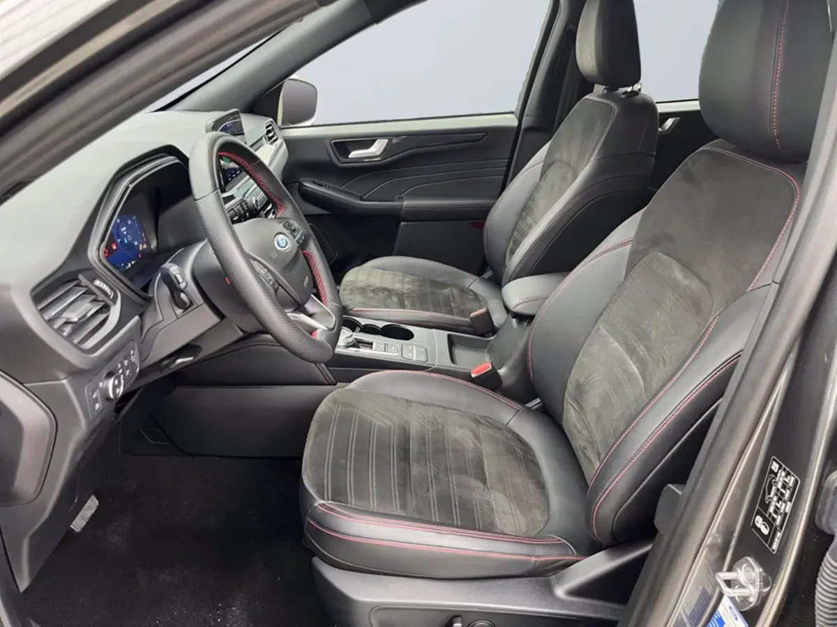 Ford Kuga usata a Milano (10)