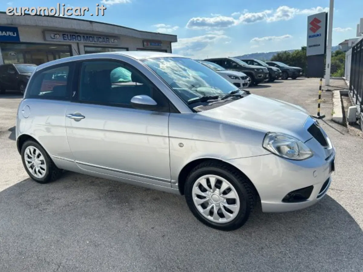 Lancia Ypsilon usata a Campobasso (14)
