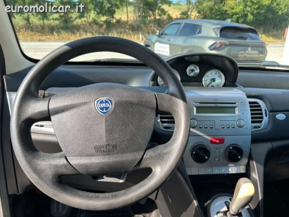 Lancia Ypsilon usata a Campobasso (16)