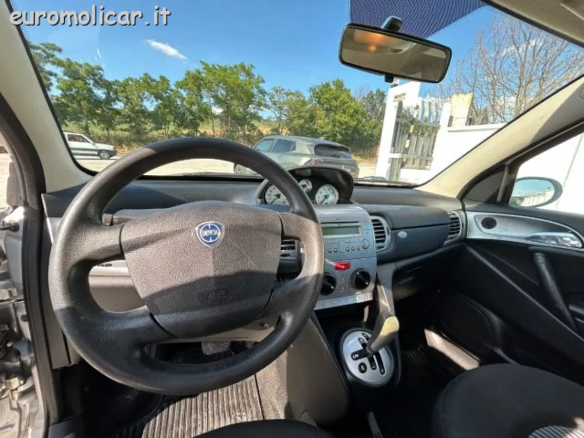 Lancia Ypsilon usata a Campobasso (18)