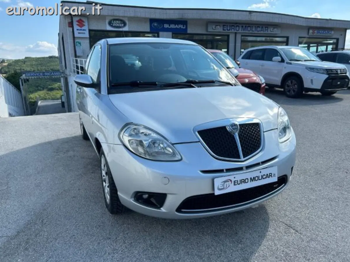 Lancia Ypsilon usata a Campobasso (3)