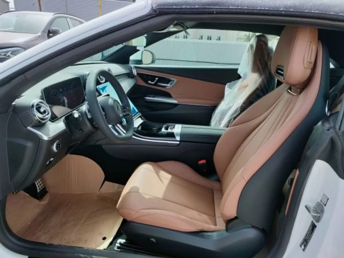 Mercedes-Benz CLE Cabrio nuova a Teramo (10)
