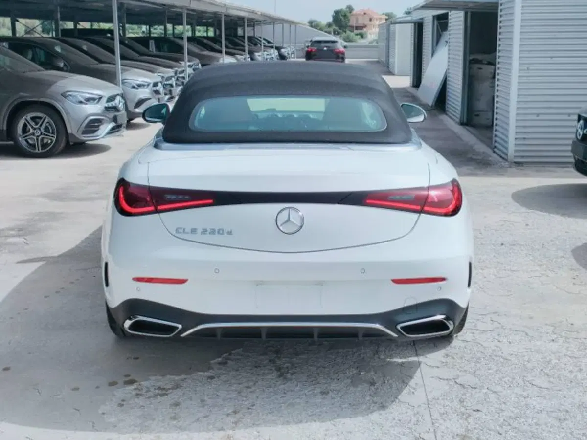 Mercedes-Benz CLE Cabrio nuova a Teramo (4)