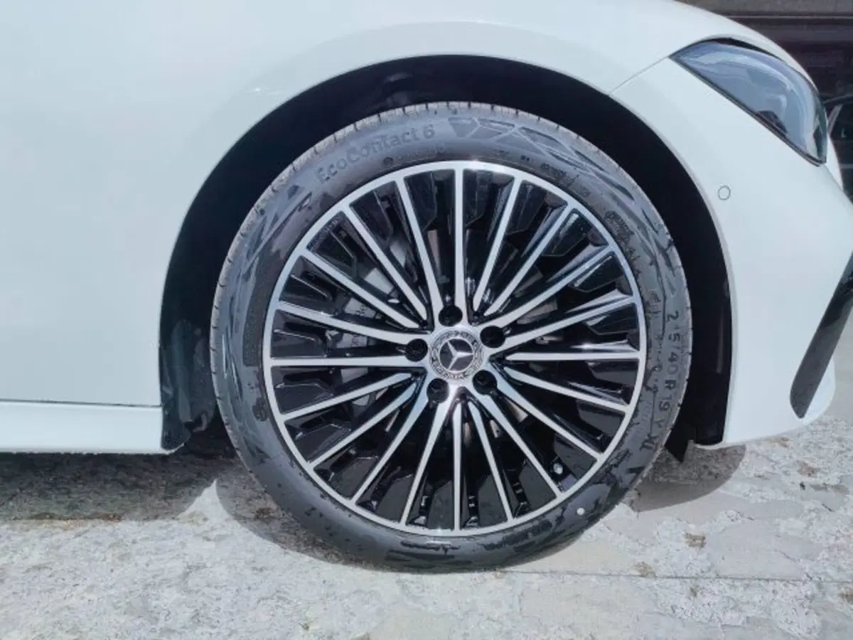 Mercedes-Benz CLE Cabrio nuova a Teramo (7)