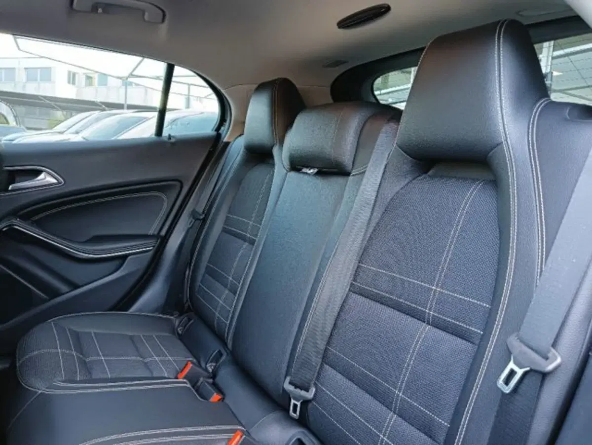 Mercedes-Benz GLA SUV usata a Brescia (11)
