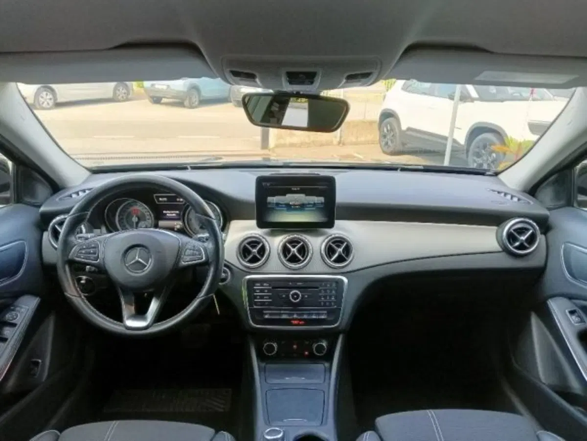 Mercedes-Benz GLA SUV usata a Brescia (12)