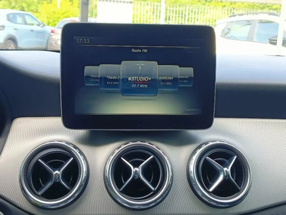 Mercedes-Benz GLA SUV usata a Brescia (15)