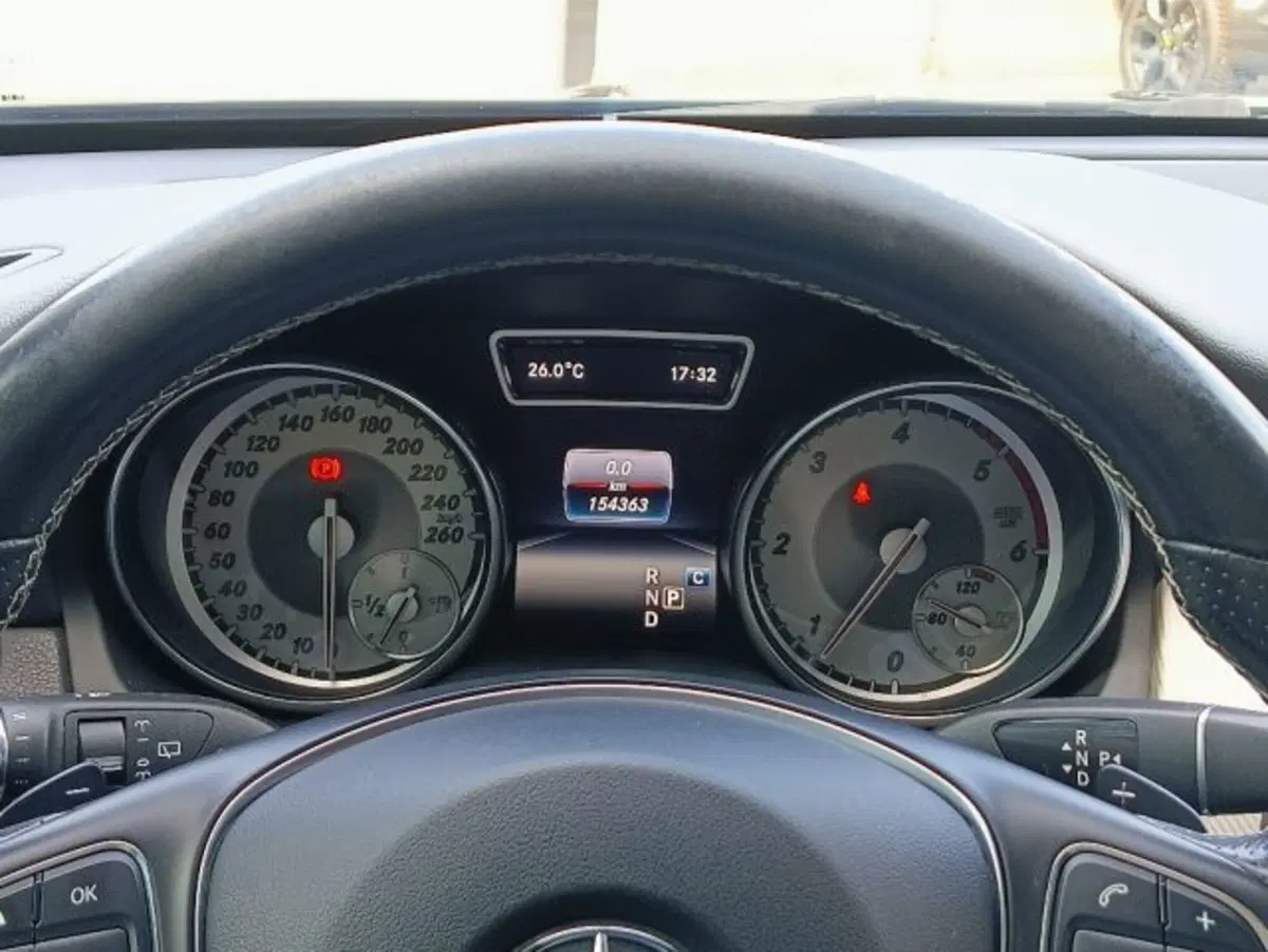 Mercedes-Benz GLA SUV usata a Brescia (8)