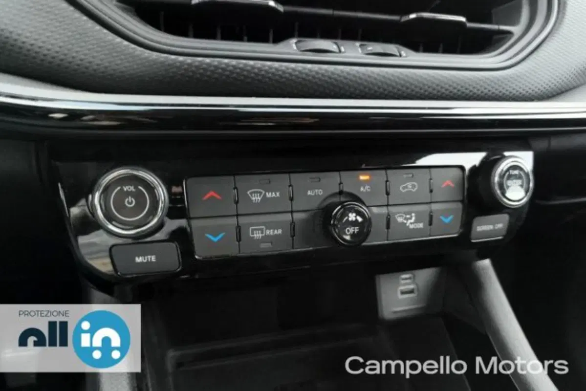 Jeep Compass usata a Venezia (13)