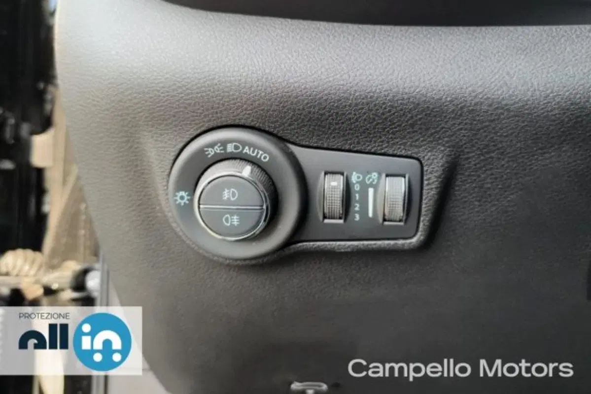 Jeep Compass usata a Venezia (18)