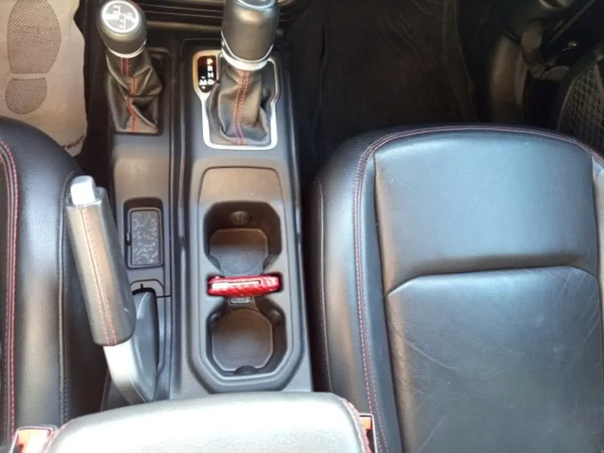 Jeep Wrangler usata a Frosinone (14)