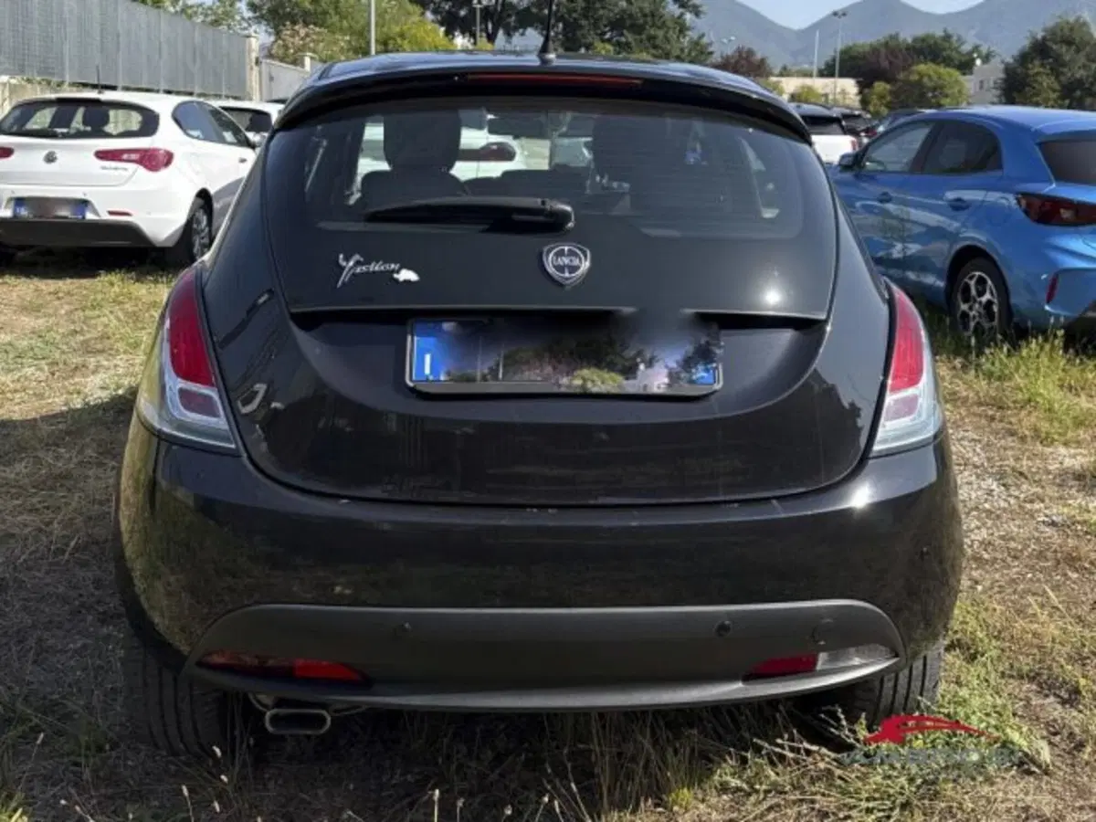 Lancia Ypsilon usata a Perugia (4)