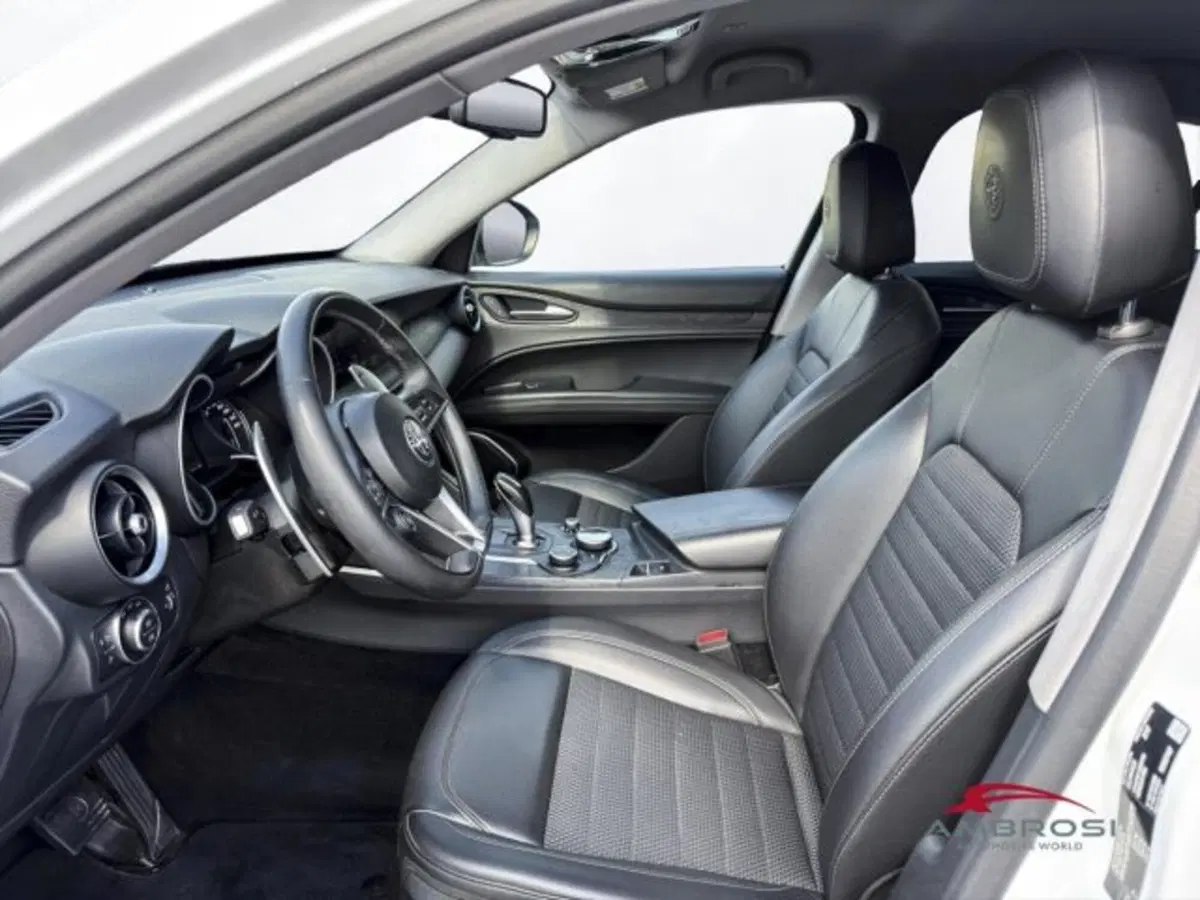 Alfa Romeo Stelvio usata a Perugia (10)